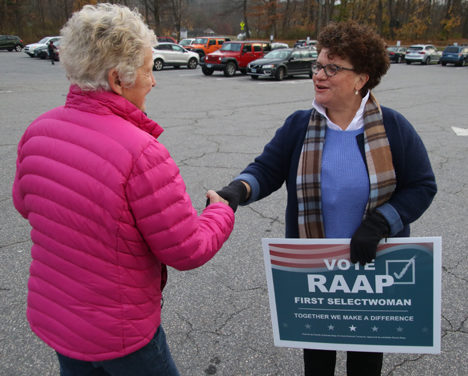 Litchfield election producing large voter turnout