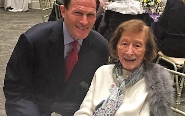 Sen. Blumenthal attends League event