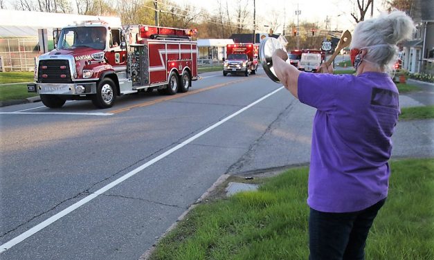 Caravan rolls through Bantam and Milton