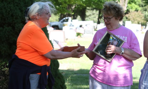 Cemetery tour honors LHRR supporters