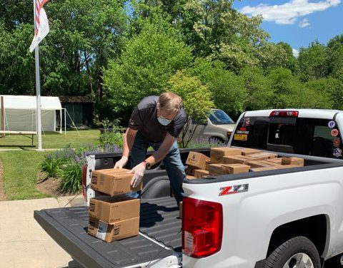 Litchfield GOP donates to food pantry