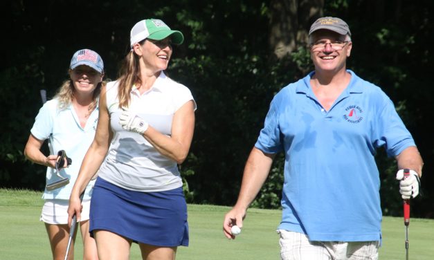 Possum Queen supporters hit the course