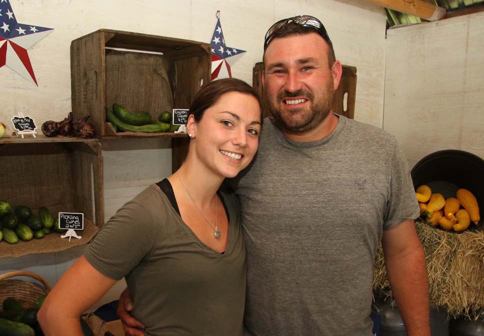 Warren couple opens roadside stand