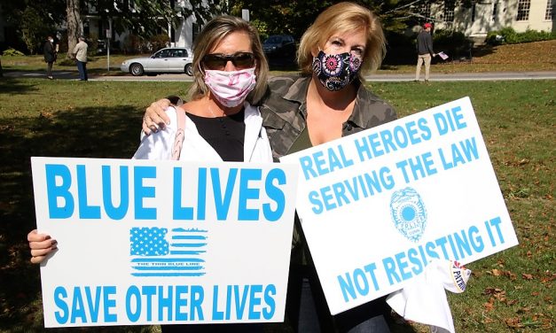 Green rally supports patriotism, police