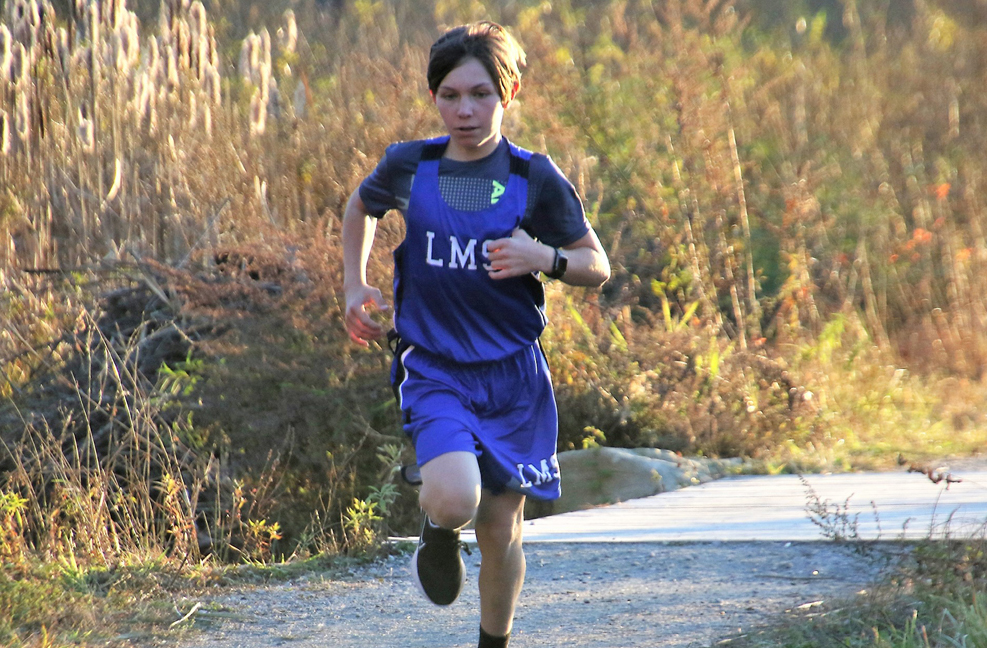 Middle school runner finishes unbeaten