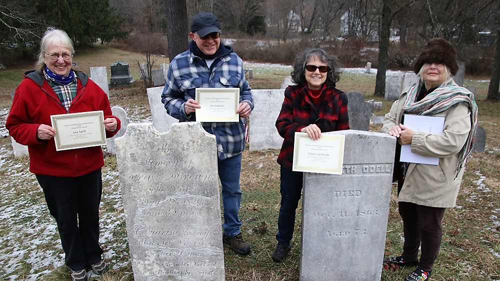 Gravestone cleaners honored by GLPT