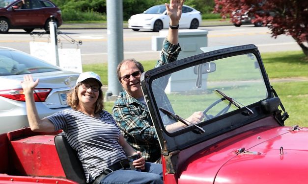 Lions Club parade rolls through Litchfield