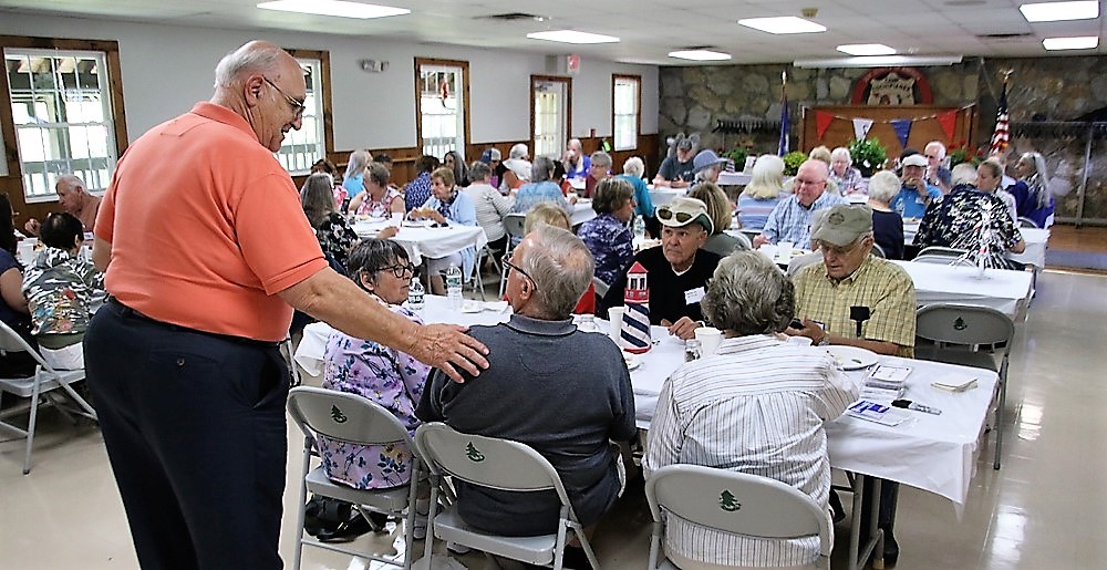 Goshen picnic draws big crowd of seniors