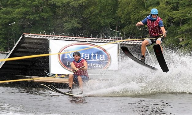 Ski club show a spectacular performance
