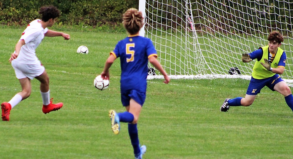 DeFrancesco scores twice in Wamogo win