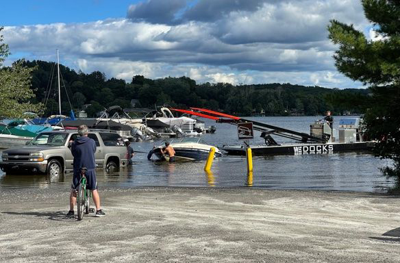 WE Docks to the rescue on Bantam Lake