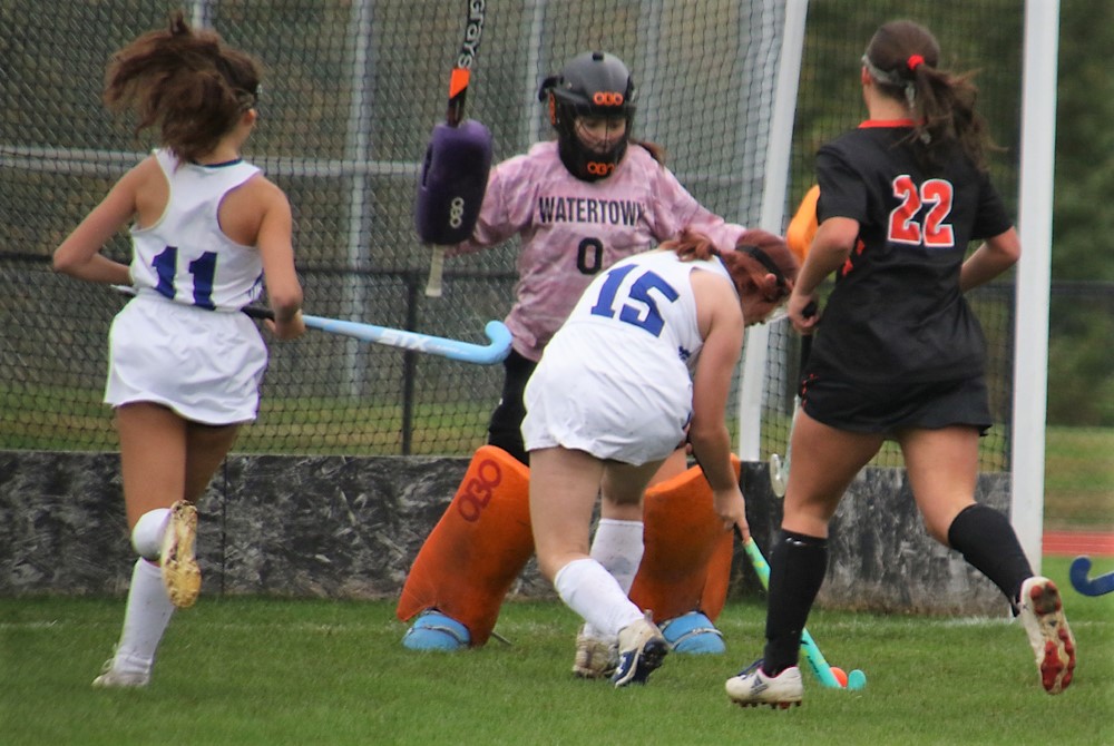 Litchfield coming up short in field hockey