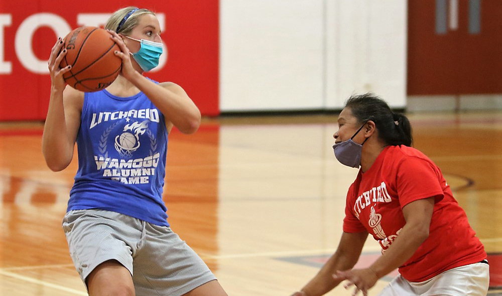 Rivalries renewed in alumni hoop games