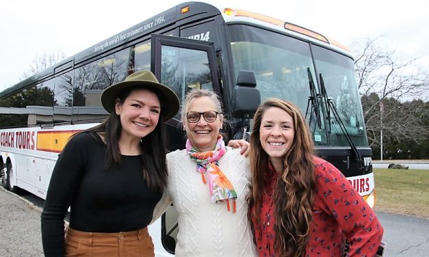Bantam fund covers bus to the Big Apple