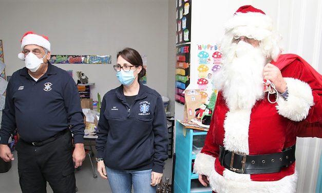 LVA personnel, Santa visit Center School