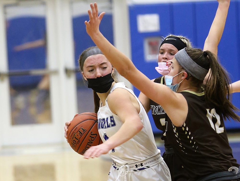 Poor second half dooms Litchfield girls