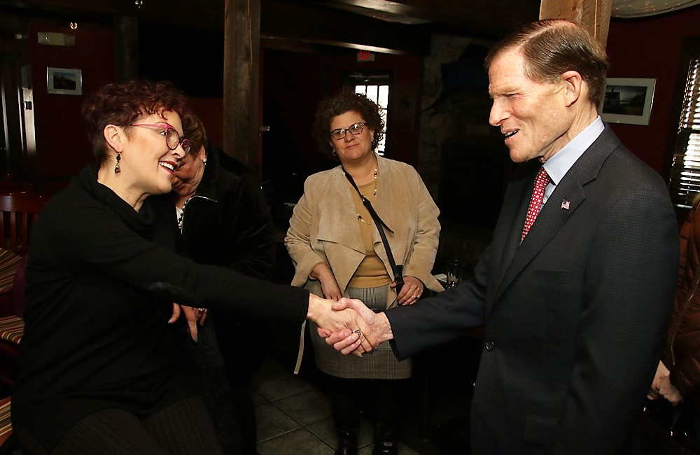 Blumenthal pitches more aid for restaurants