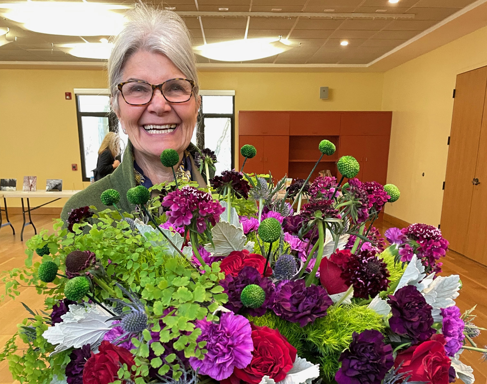 Litchfield Garden club hosts floral artist