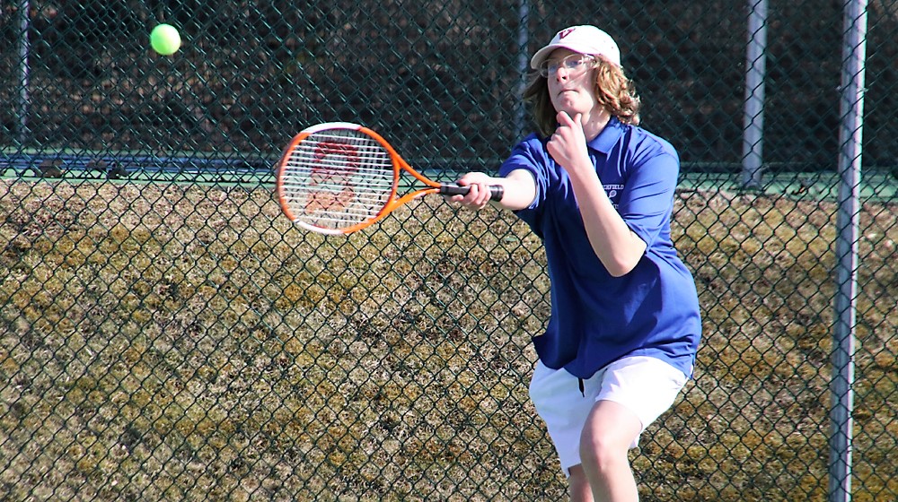 A strong start for Litchfield tennis team