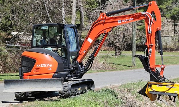 New excavator gets a tryout in Morris