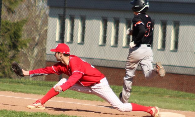 Weaving pitches Wamogo to third victory