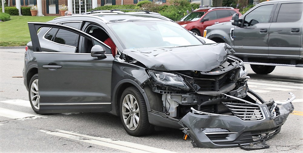 Afternoon crash on West Street slows traffic