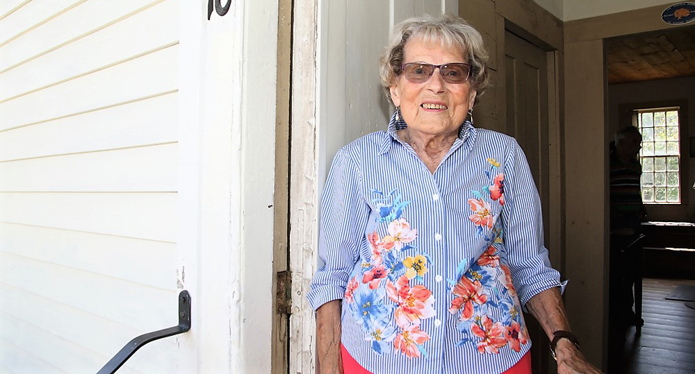 Morris celebrates schoolhouse anniversary