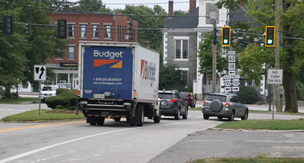 Public briefed on traffic improvement ideas