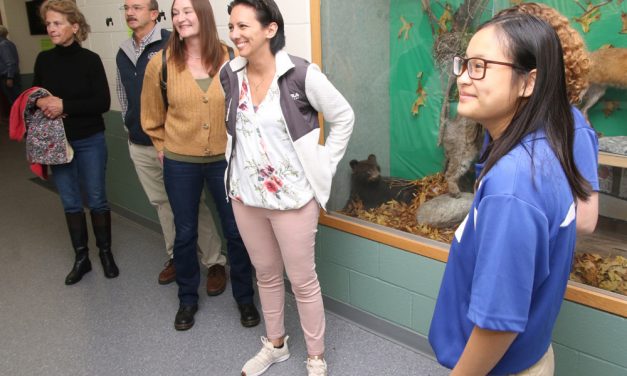 School board members take in open house