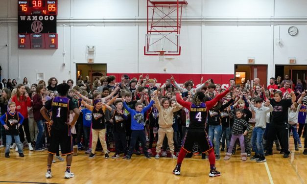 Harlem Wizards put on a show at Wamogo
