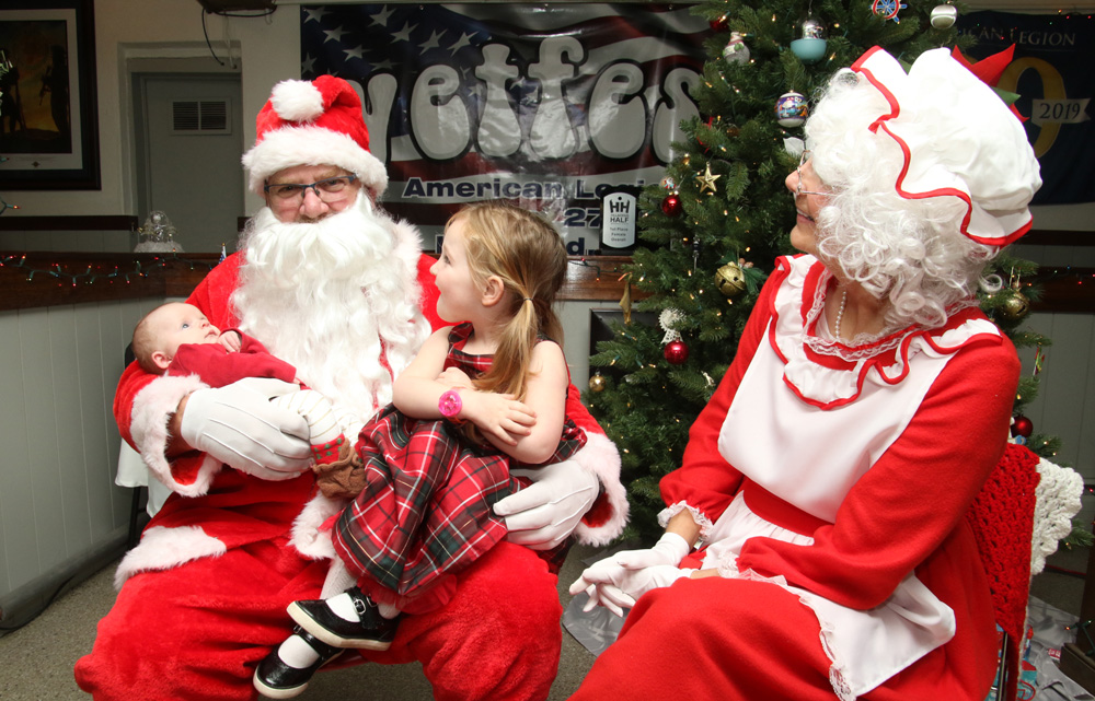 Santa, Mrs. Claus make a stop at Post 27