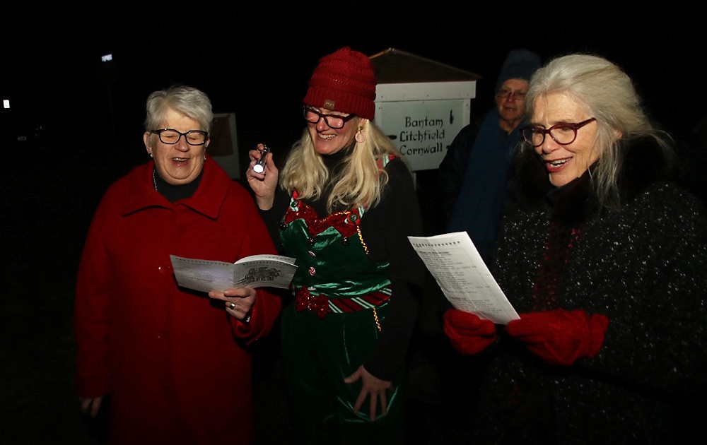 Milton residents gather for Christmas cheer
