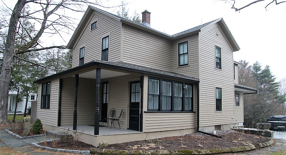 Smith honored for reviving forlorn house