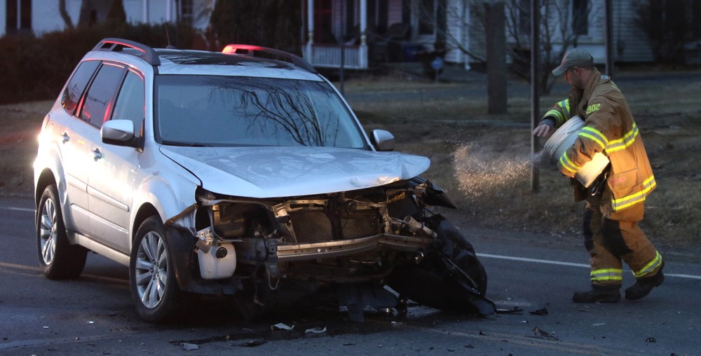 Bantam collision: Two cars involved