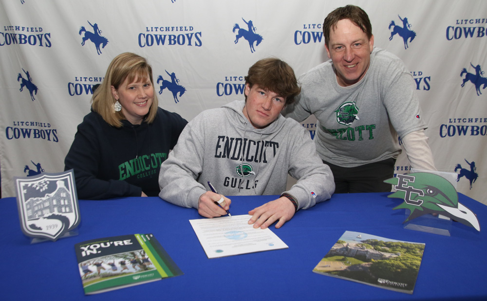 LHS golf ace to play at Endicott College