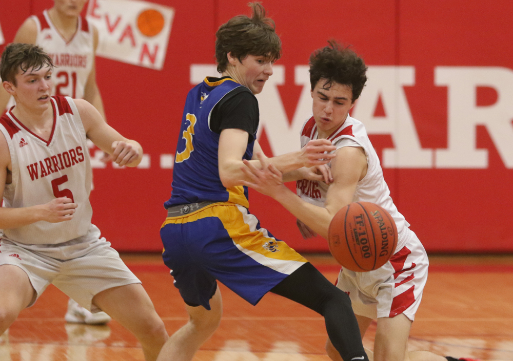 Warriors hang on in BL tourney semifinal