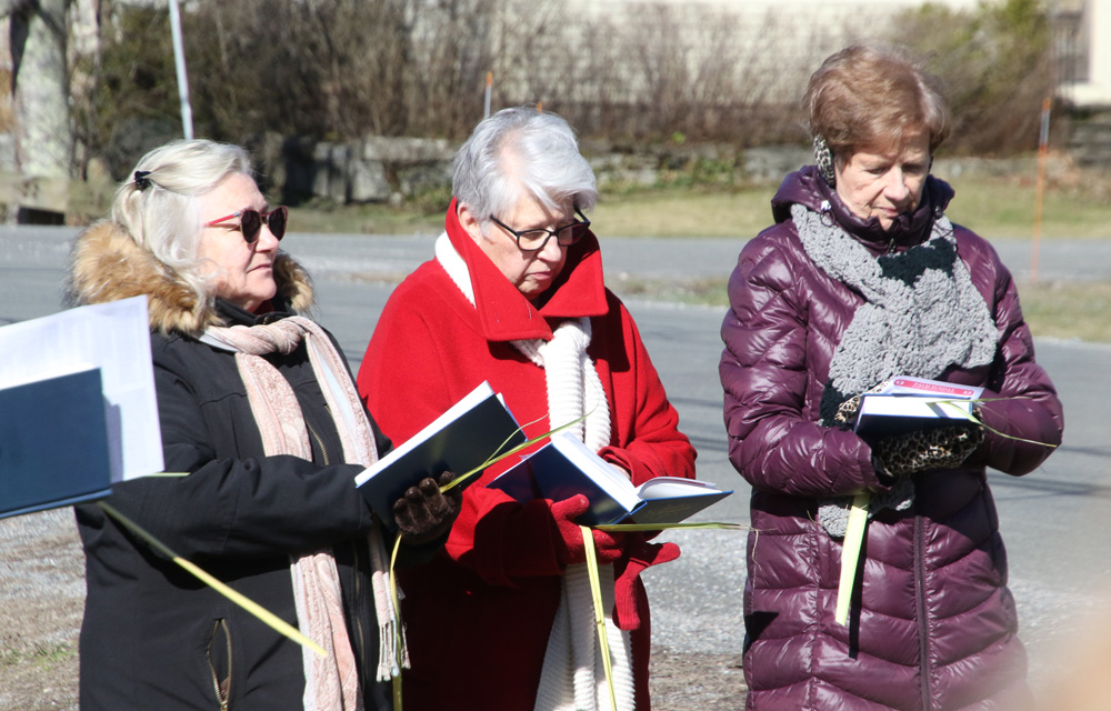 Palm Sunday tradition resumes in Milton