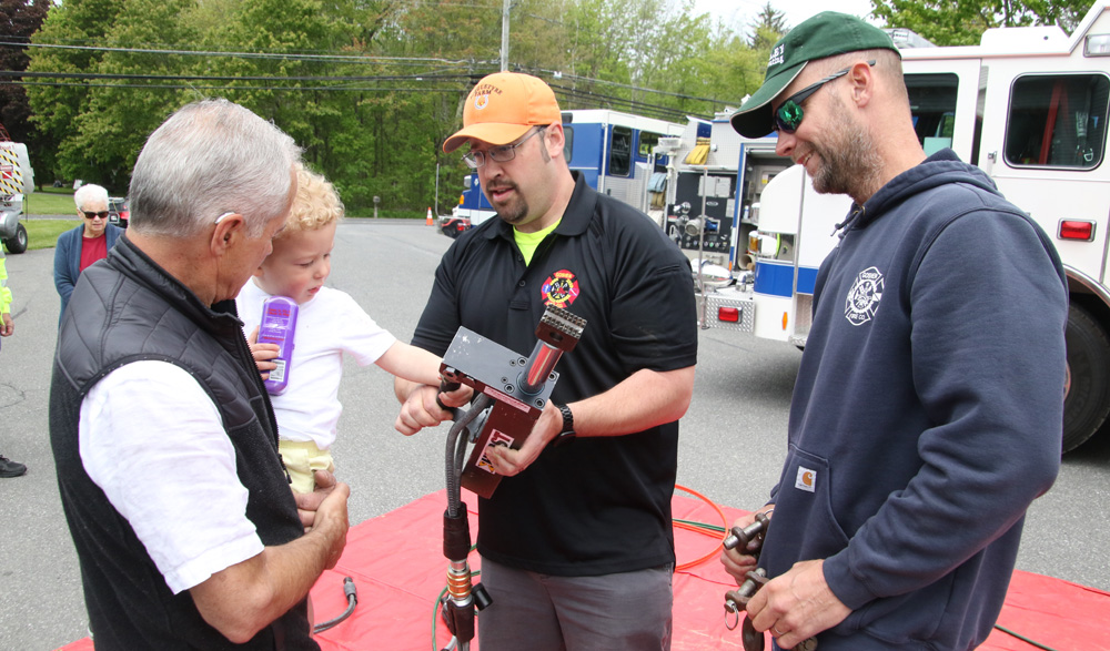 Goshen firehouse opens doors to public