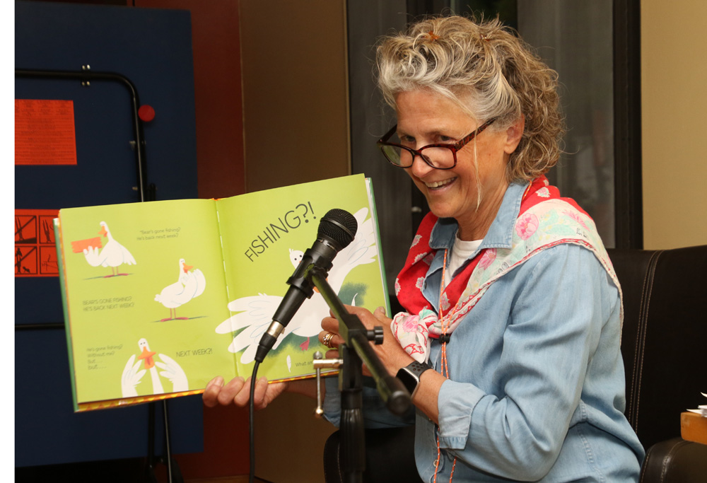 Moore power: Tricia and JoJo at the read