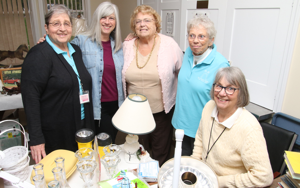 Morris Senior Center hosts annual tag sale