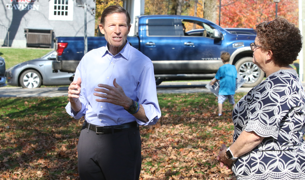 Blumenthal, Hayes show support for Raap