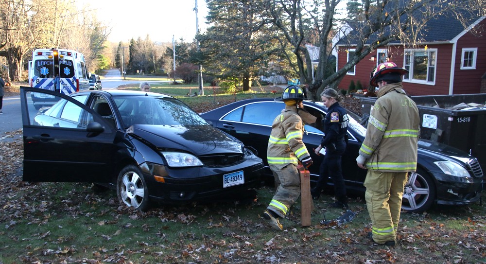 Crash on South Lake Street injures one