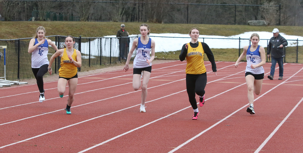 Mid-winter competition on Plumb Hill track