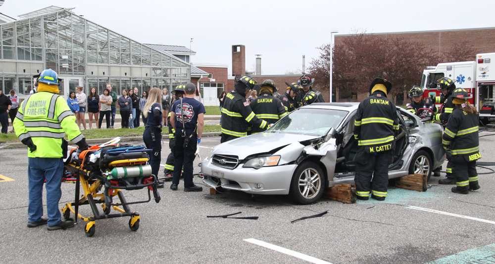 Mock crash a lesson for Wamogo students