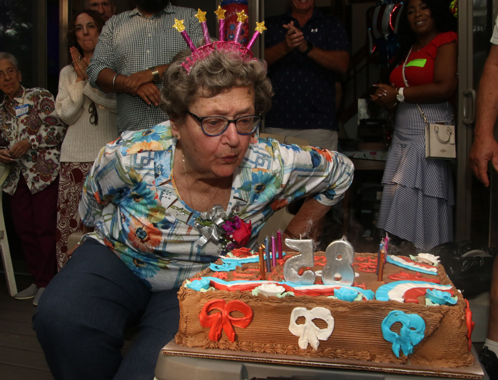 Democrats celebrate Horvay’s 85th birthday