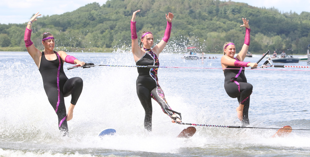 Ski club show a display of unmatched skill