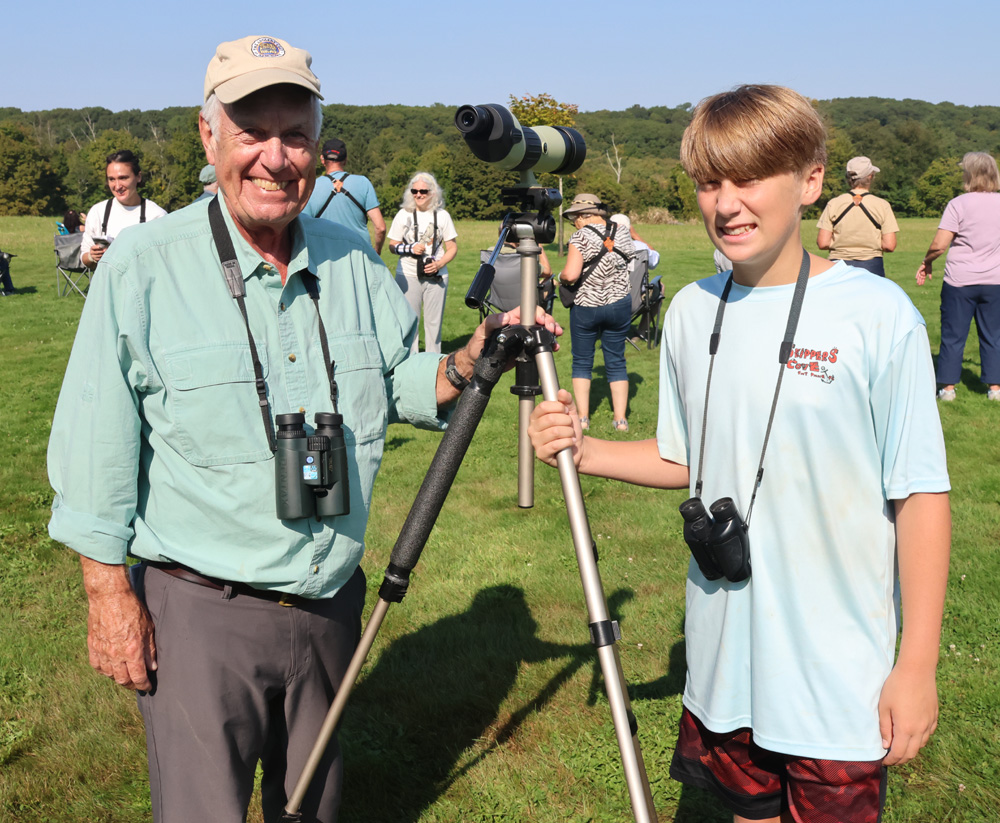 Birdwatchers do their thing at Topsmead | Litchfield.bz