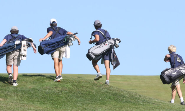 Shepaug gains upper hand in BL golf race