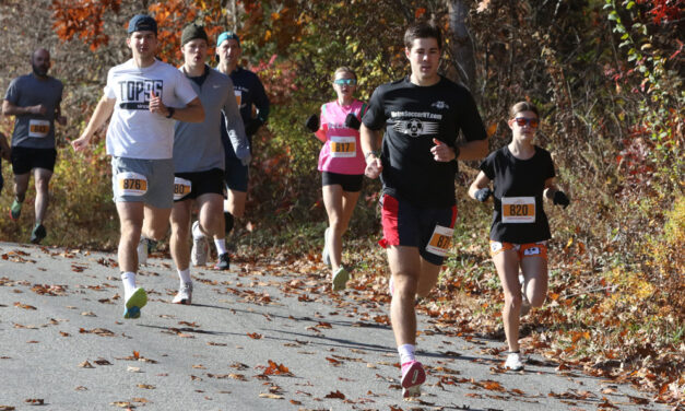 Warren’s Cider Run aids scholarship fund