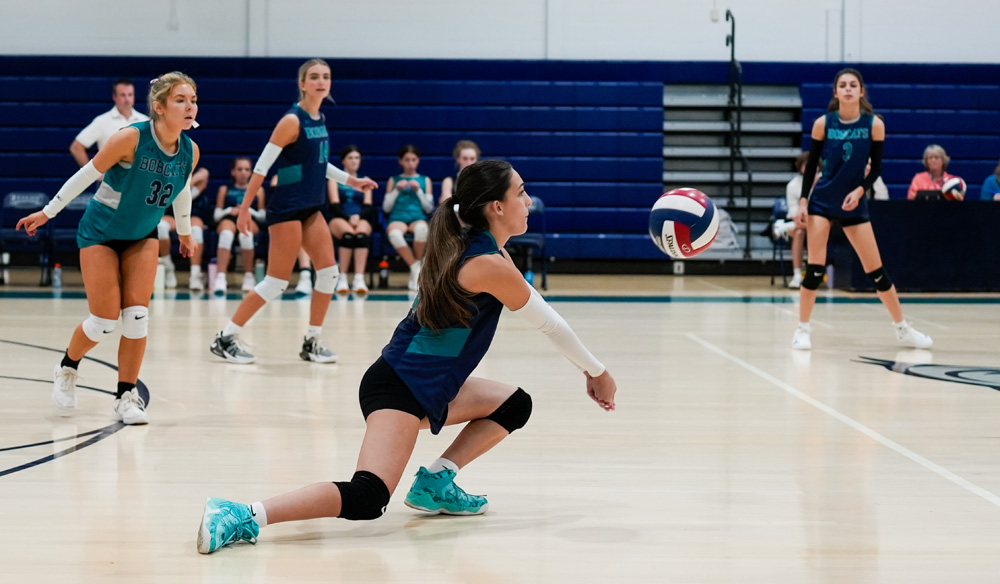 Bobcats roll to BL volleyball victories